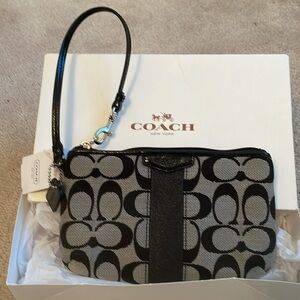 Coach Wristlet with Classic C Black And Gray Design